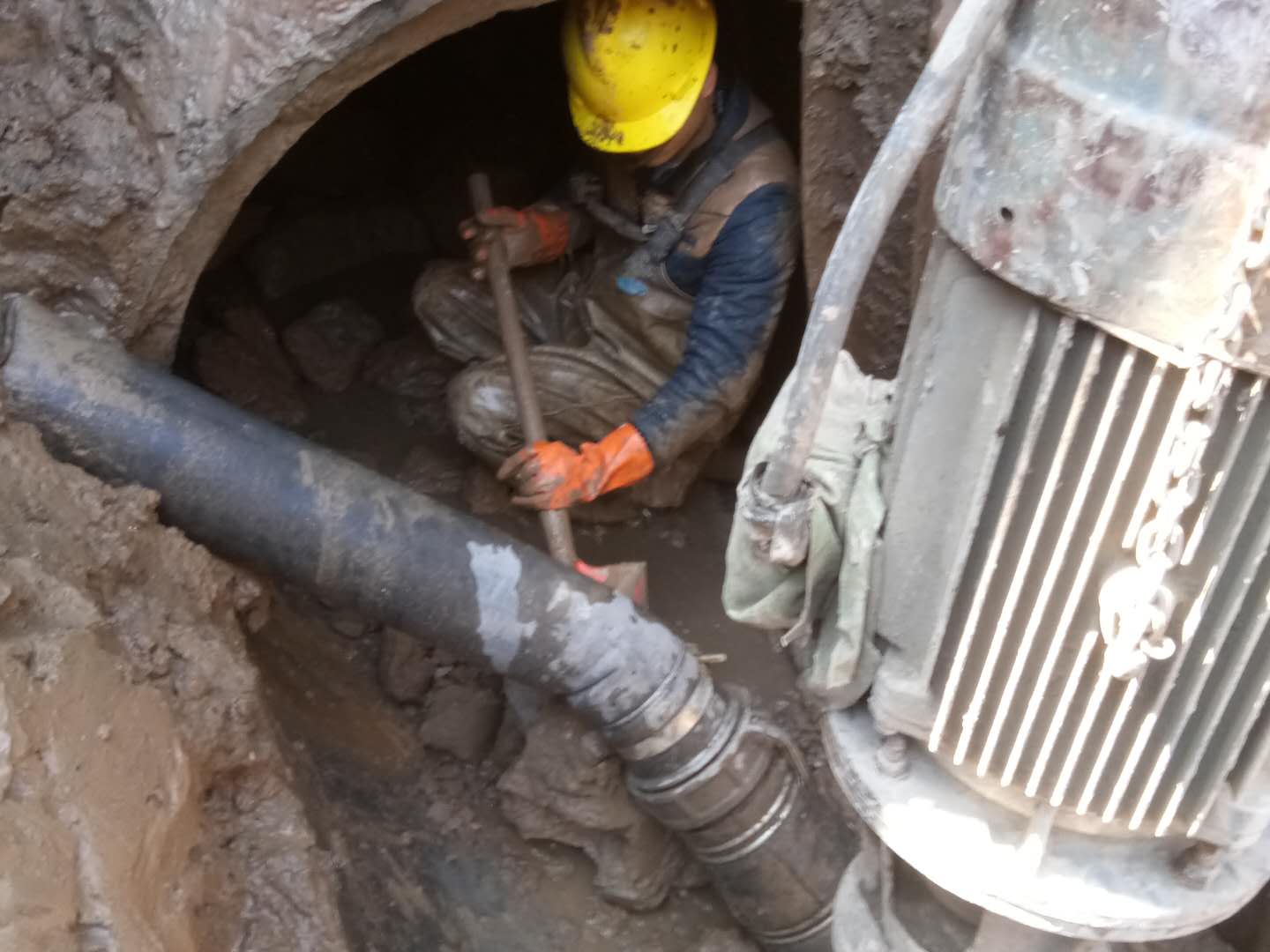 毛嘴镇管道清淤